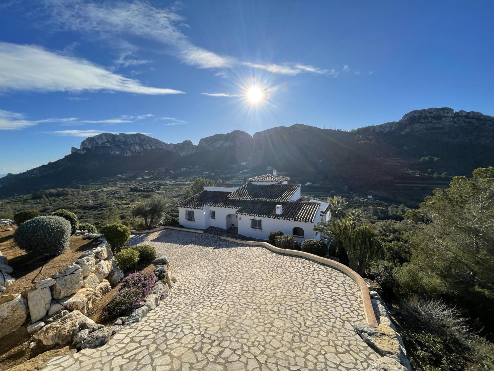 Casa Dali Monte Pego
